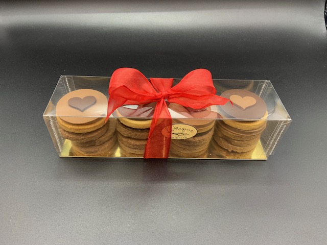 Biscuits milanais dans boite transparente